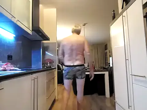 skinny_candy18 – webcam model profile photo Image 3