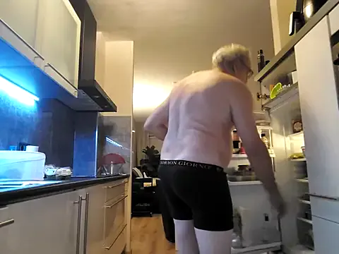 skinny_candy18 – webcam model profile photo Image 5