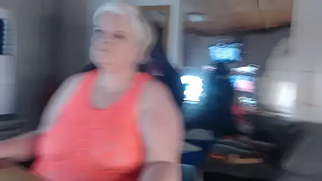 Benjamin_show – webcam model profile photo Image 4