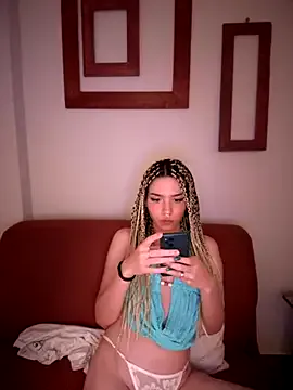 kittyummy – webcam model profile photo Image 10