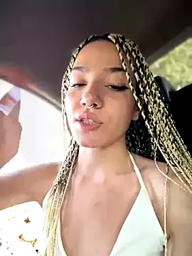 kittyummy – webcam model profile photo Image 8