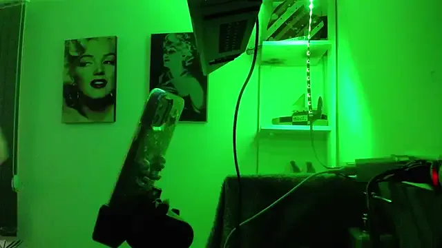 loving_ladies – webcam model profile photo Image 17