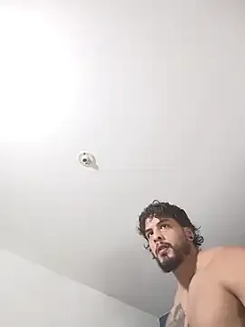 julietaromaniss – webcam model profile photo Image 4