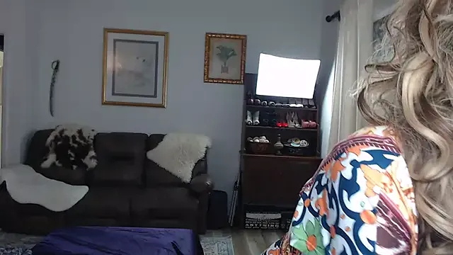 Kitty_Melodi – webcam model profile photo Image 3