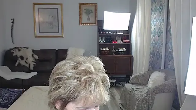 Kitty_Melodi – webcam model profile photo Image 8