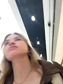 DarkestObsession69 – webcam model profile photo Image 2