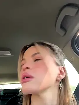 DarkestObsession69 – webcam model profile photo Image 4