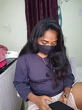 AlisaMoss – webcam model profile photo Image 9