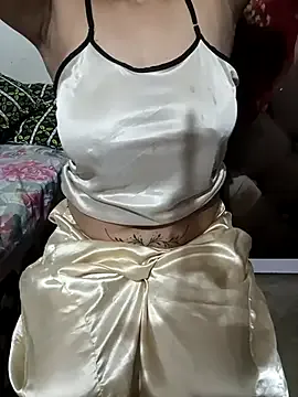 tinapie – webcam model profile photo Image 15