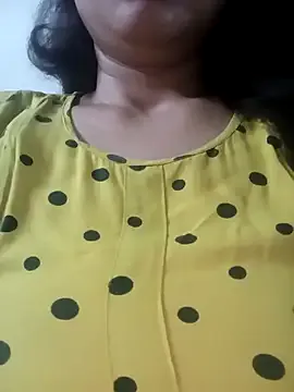 tinapie – webcam model profile photo Image 16