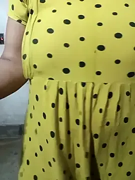 tinapie – webcam model profile photo Image 5