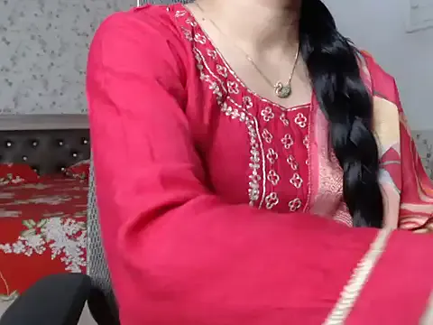 cherrymira – webcam model profile photo Image 6