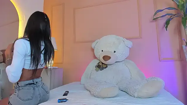 little_show_sexy – webcam model profile photo Image 13