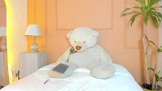 little_show_sexy – webcam model profile photo Image 15