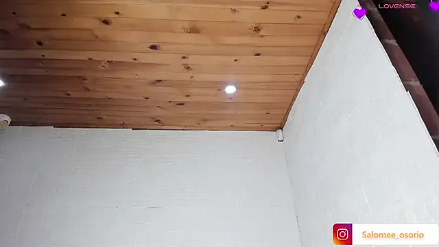 Earth_001 – webcam model profile photo Image 9