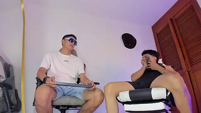 smile_with_nicole – webcam model profile photo Image 8