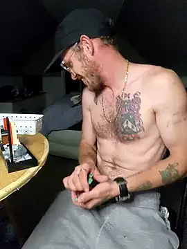 hornyshow_tv – webcam model profile photo Image 12