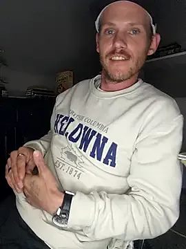 hornyshow_tv – webcam model profile photo Image 8