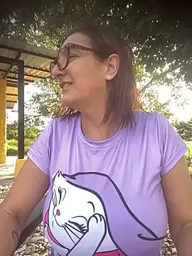 shy_schoolgirl_ – webcam model profile photo Image 13