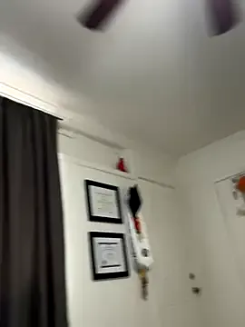 lucilacapinpin – webcam model profile photo Image 12