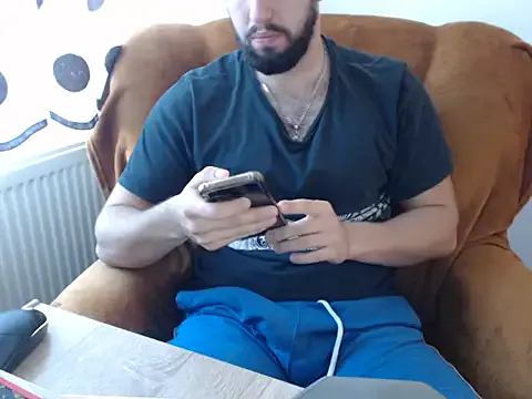 raven_radiantt – webcam model profile photo Image 3