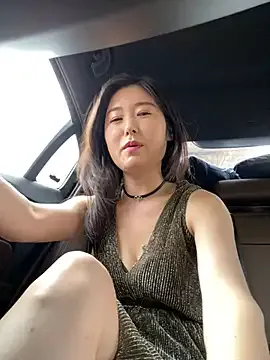 ameli_shell – webcam model profile photo Image 4