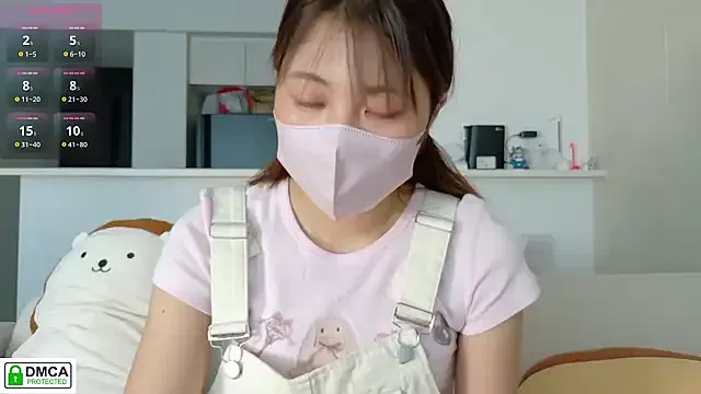 _Alicee_1 – webcam model profile photo Image 17