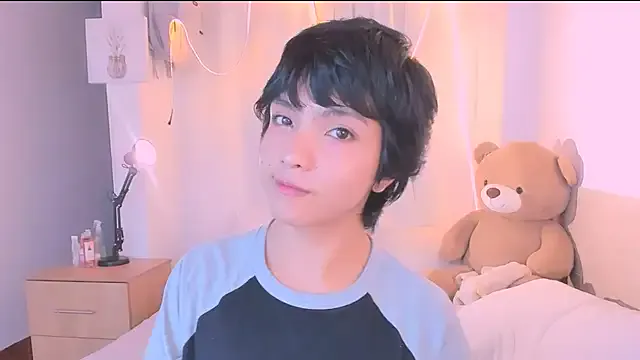 tiameakin – webcam model profile photo Image 10