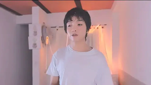 tiameakin – webcam model profile photo Image 6