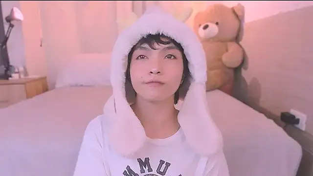 tiameakin – webcam model profile photo Image 8