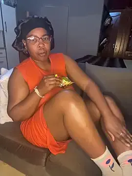 tajuanaruffner – webcam model profile photo Image 6