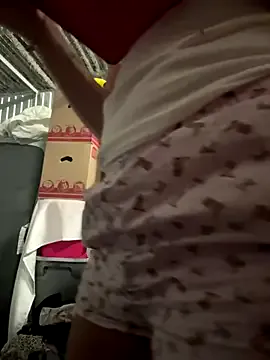 sellapink – webcam model profile photo Image 2