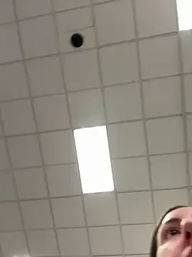 sellapink – webcam model profile photo Image 4