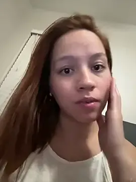 sellapink – webcam model profile photo Image 2