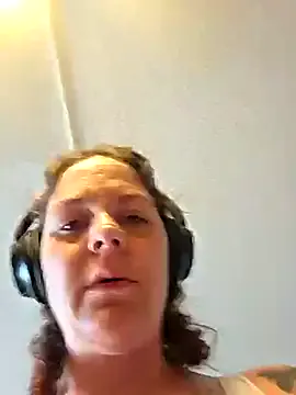 kai101010 – webcam model profile photo Image 2