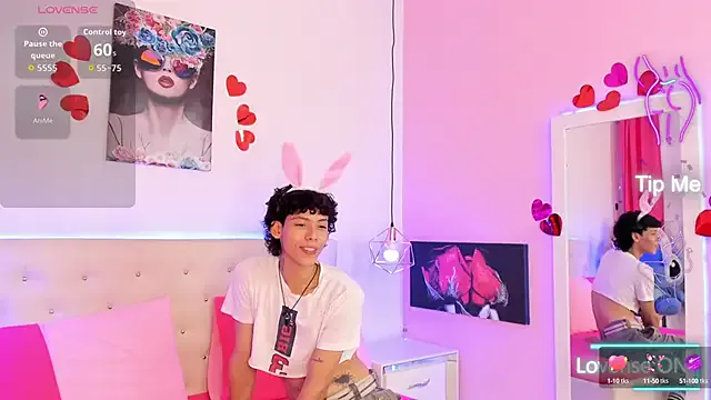 em1ly_e – webcam model profile photo Image 3