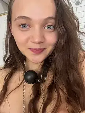 nelly_shyn – webcam model profile photo Image 2