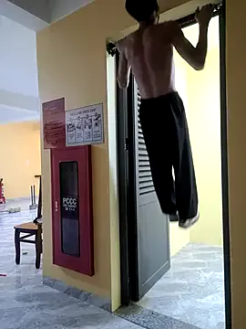 GmGit – webcam model profile photo Image 3