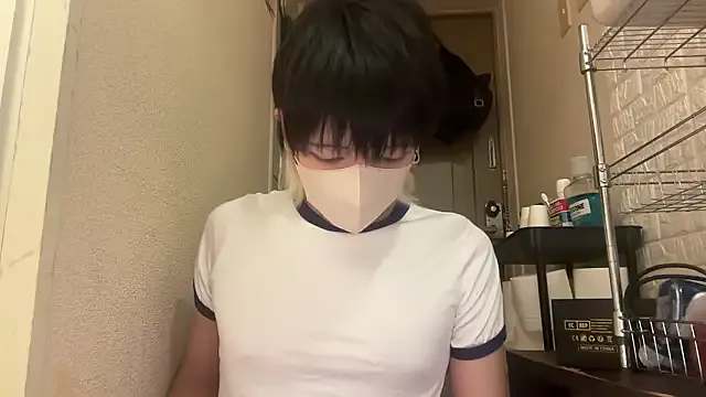 starvingo2002 – webcam model profile photo Image 2