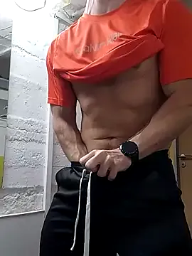 kai101010 – webcam model profile photo Image 11