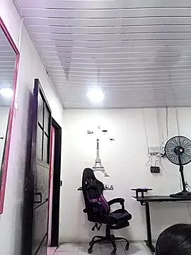 amylovesyouu – webcam model profile photo Image 2