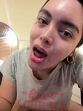 charming_ruru – webcam model profile photo Image 17