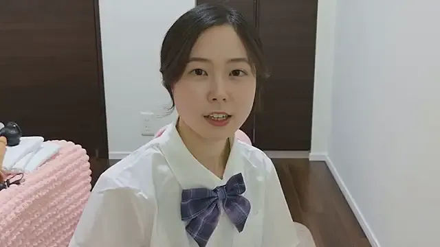 rikutorikukuto – webcam model profile photo Image 2