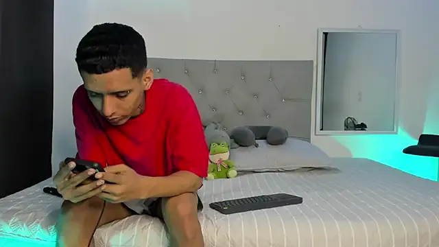 seraphine23 – webcam model profile photo Image 3