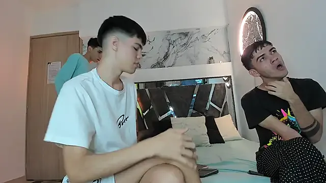 TWINKS_FRIENDS Image 4