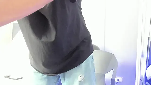 evelune – webcam model profile photo Image 12