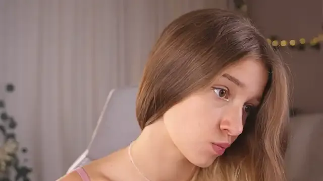 nina_ponse – webcam model profile photo Image 12