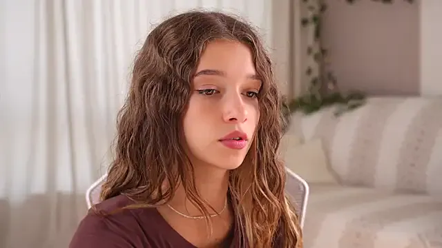 nina_ponse – webcam model profile photo Image 3