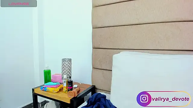 WitchAnnie – webcam model profile photo Image 8