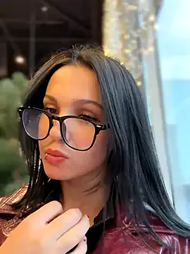 sellapink – webcam model profile photo Image 2